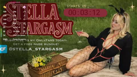 Snapshot of kitten142 chatting on April 2026 08:02:02 PM Athena Rose online show from April 2026 08:02:02 PM