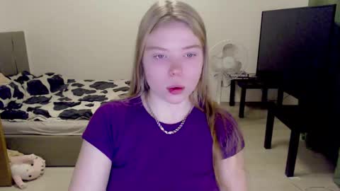 Jennyblonde and Emmabrunette online show from December 2024 04:23:02 AM