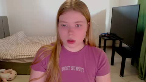 Jennyblonde and Emmabrunette online show from July 2026 03:25:01 PM