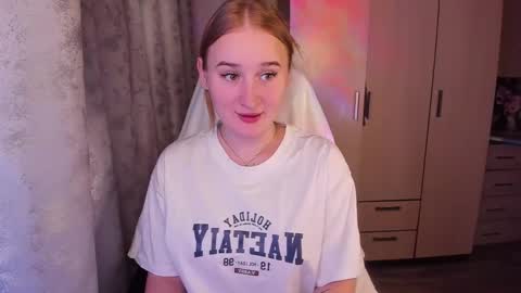 Snapshot of kitten_sun chatting on February 2025 01:53:02 PM kitten_sun online show from February 2025 01:53:02 PM