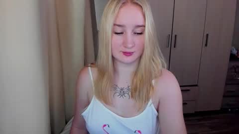 Snapshot of kitten_sun chatting on March 2026 02:00:01 AM kitten_sun online show from March 2026 02:00:01 AM