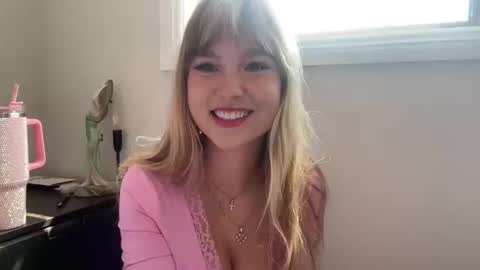 Snapshot of kittengirlxo chatting on March 2026 03:34:01 AM kittengirlxo online show from March 2026 03:34:01 AM