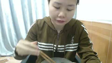 kitti_baby2x online show from December 2025 01:55:02 AM