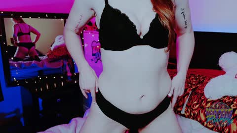 Kittie Purry online show from January 2025 01:43:01 PM