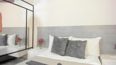 kitty_444_ online show from December 2025 11:38:02 AM