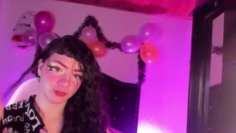 kitty__chs online show from December 2025 11:28:02 AM