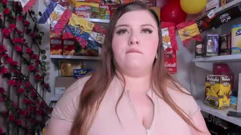Snapshot of kitty__pinnk chatting on June 2026 08:08:01 PM KAROL online show from June 2026 08:08:01 PM