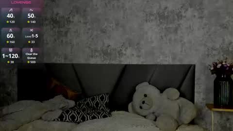 Snapshot of kitty_cathie chatting on March 2026 05:18:01 PM Catherine online show from March 2026 05:18:01 PM