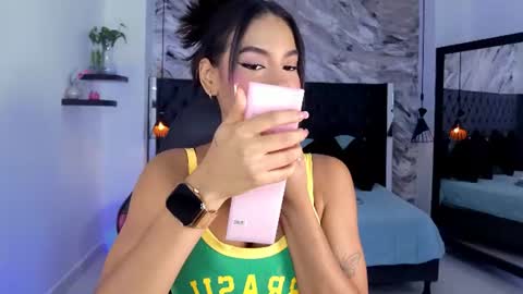 Snapshot of kitty_collins_ chatting on June 2026 12:07:02 PM Kitty online show from June 2026 12:07:02 PM