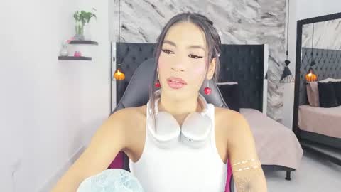 Snapshot of kitty_collins_ chatting on June 2026 12:09:02 PM Kitty online show from June 2026 12:09:02 PM