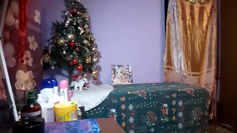 Kitti online show from December 2025 06:27:01 PM