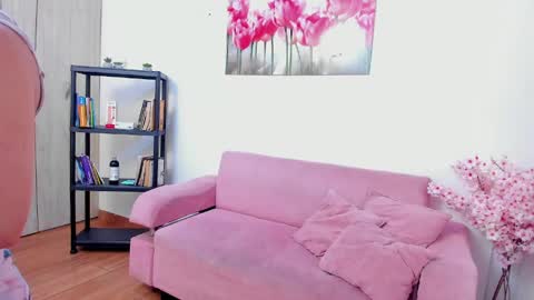 kitty_f00x online show from May 2026 07:15:01 PM