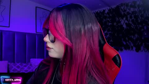 Snapshot of kitty_gang chatting on February 2026 01:44:02 AM Camila online show from February 2026 01:44:02 AM