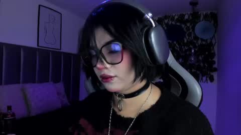 Snapshot of kitty_gang chatting on July 2026 01:05:02 AM Camila online show from July 2026 01:05:02 AM