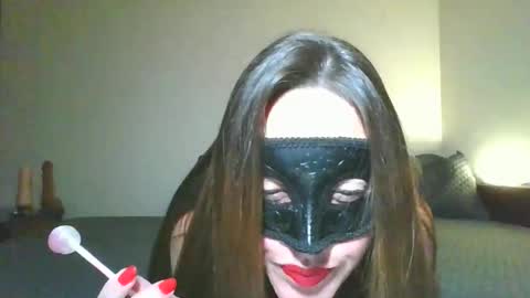 Snapshot of kitty_hw chatting on November 2025 01:19:02 AM Kitty HW online show from November 2025 01:19:02 AM