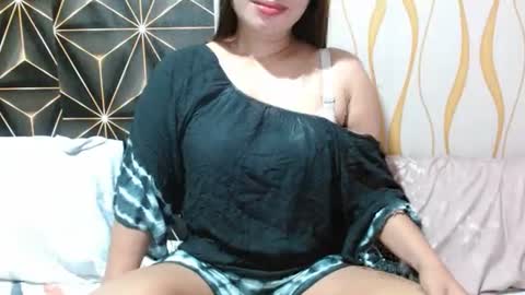 Snapshot of kitty_kheira chatting on July 2026 06:10:01 PM Kheira online show from July 2026 06:10:01 PM