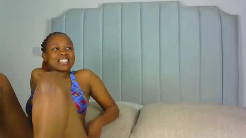 Snapshot of kitty_kitty_kat chatting on December 2025 06:51:01 AM kitty online show from December 2025 06:51:01 AM