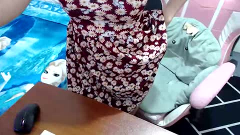 Kate online show from November 2025 09:13:02 PM