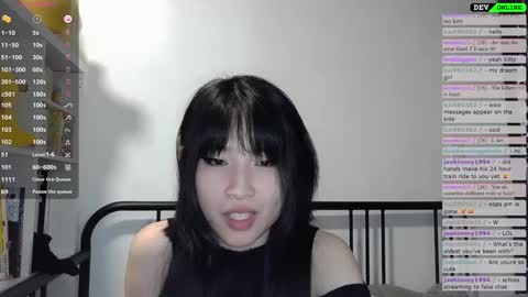 Snapshot of kitty_krush chatting on October 2025 12:42:02 AM Kitty online show from October 2025 12:42:02 AM