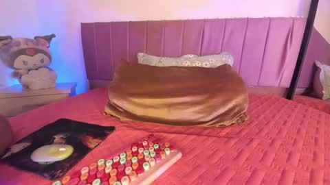 kitty_kryss online show from October 2025 02:08:01 PM