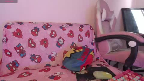 Snapshot of kitty_kryss chatting on June 2026 07:48:01 PM kitty_kryss online show from June 2026 07:48:01 PM