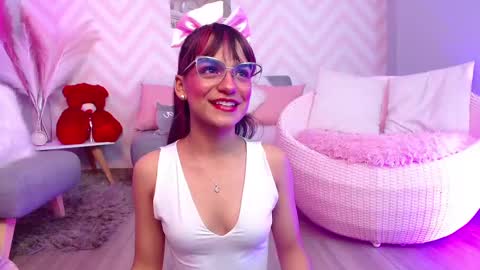 Snapshot of kitty_madness chatting on September 2025 01:02:02 PM KITTY online show from September 2025 01:02:02 PM