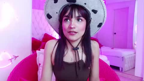 Snapshot of kitty_madness chatting on November 2025 01:11:02 PM KITTY online show from November 2025 01:11:02 PM