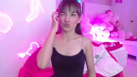 Snapshot of kitty_madness chatting on November 2025 01:21:02 PM KITTY online show from November 2025 01:21:02 PM