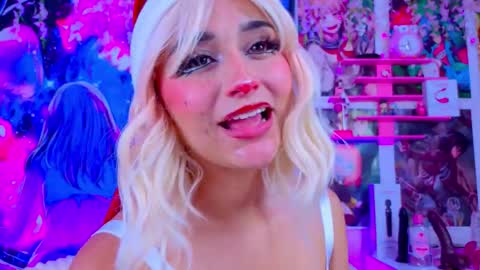 Nicol Gomez online show from December 2025 06:48:02 PM