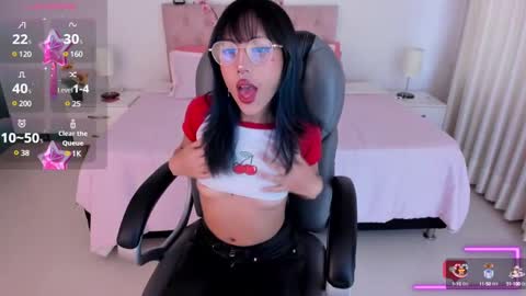 Kitty online show from March 2025 08:01:02 PM