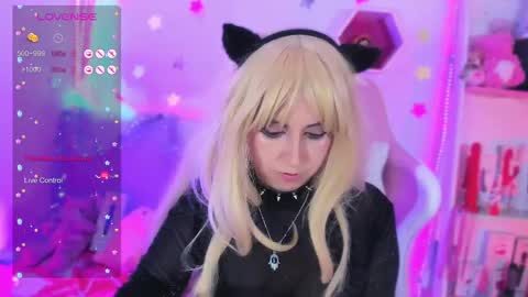 Snapshot of kitty_parker chatting on February 2025 08:29:02 AM online show from February 2025 08:29:02 AM