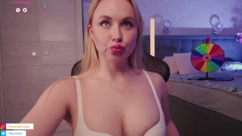 Snapshot of kitty_ricky chatting on March 2026 02:44:01 PM Kelsi and Ricky online show from March 2026 02:44:01 PM