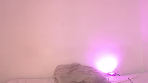 nina martinez online show from November 2025 11:04:02 PM