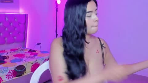 kitty_violet11 online show from February 2026 09:22:01 PM