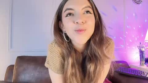 Snapshot of kittybloom_ chatting on May 2026 01:19:01 PM Kitty online show from May 2026 01:19:01 PM
