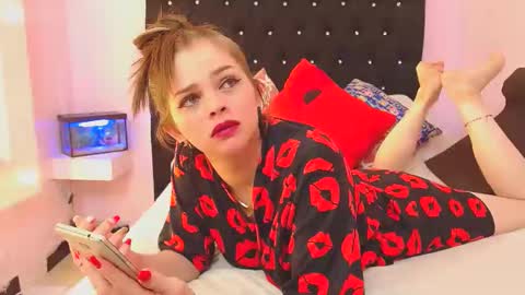 paola online show from December 2024 02:08:02 PM