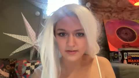 Snapshot of kittycat420710 chatting on April 2026 11:57:01 PM kittycat420710 online show from April 2026 11:57:01 PM