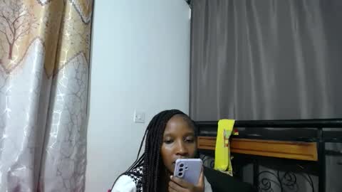 Snapshot of kittyfay_ chatting on May 2026 08:17:02 PM Fay online show from May 2026 08:17:02 PM