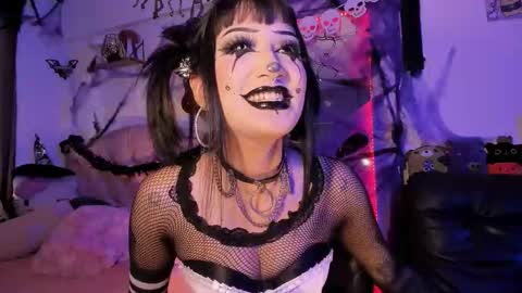 Snapshot of kittygoth_ chatting on October 2025 09:35:02 PM Kitty Goth online show from October 2025 09:35:02 PM