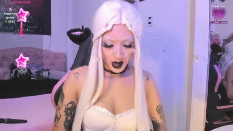 Snapshot of kittygoth_ chatting on May 2026 11:13:02 PM Kitty Goth online show from May 2026 11:13:02 PM