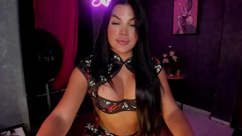 Snapshot of kittyhotts chatting on January 2026 10:43:01 AM Sari bell online show from January 2026 10:43:01 AM