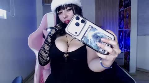 Snapshot of kittyhouse_hs chatting on June 2026 09:03:02 PM kittyhouse_hs online show from June 2026 09:03:02 PM