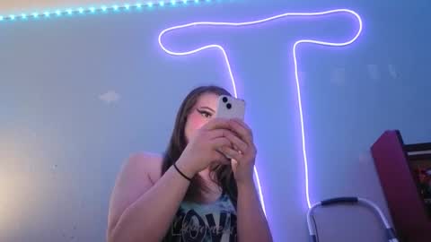 kittykat 1999 online show from October 2025 04:40:01 AM