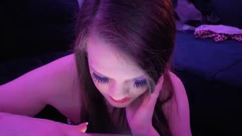 kittykat 1999 online show from February 2026 08:50:01 PM