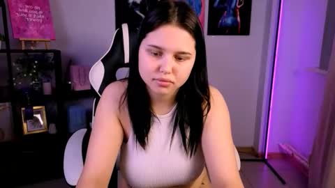 kittykriss_ online show from December 2025 04:05:01 PM