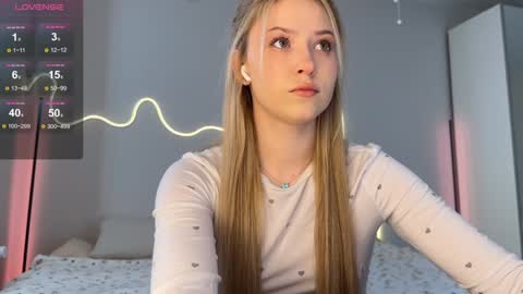 Snapshot of kittyloffe chatting on February 2026 07:12:02 AM Monika online show from February 2026 07:12:02 AM