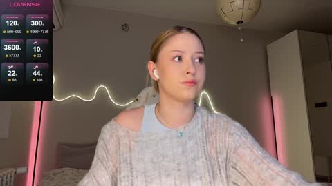 Snapshot of kittyloffe chatting on February 2026 03:07:01 AM Monika online show from February 2026 03:07:01 AM