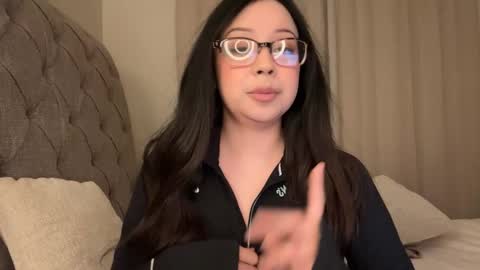 mia online show from January 2025 11:10:02 AM