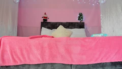 Snapshot of kittymyers chatting on December 2024 04:22:01 PM kitty online show from December 2024 04:22:01 PM