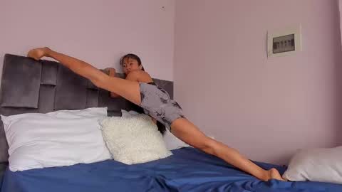 Snapshot of kittymyers chatting on February 2025 02:37:01 PM kitty online show from February 2025 02:37:01 PM